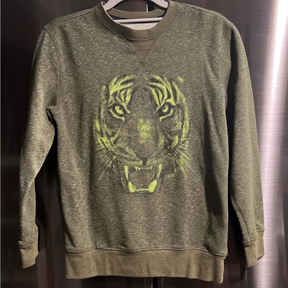 Green sweatshirt with tiger face